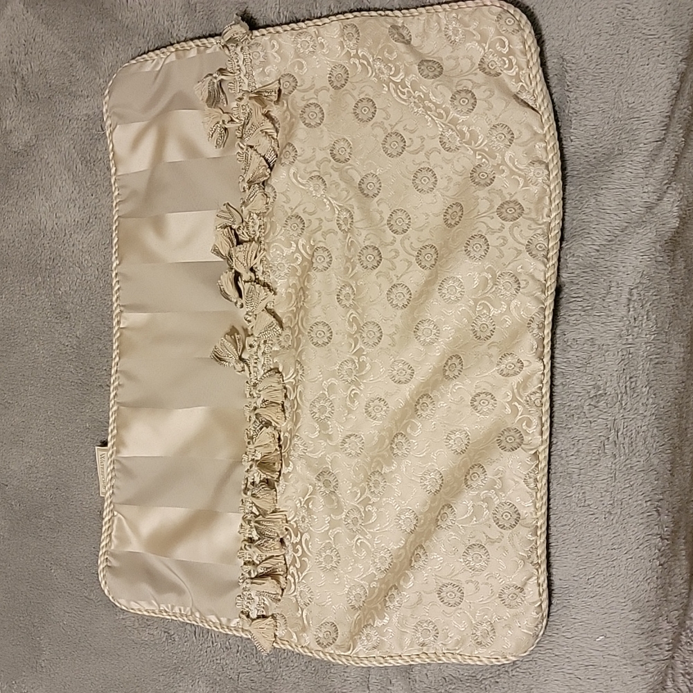 Pillow cover